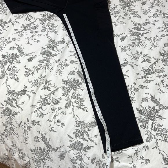 Carhartt | Woman’s Force Fitted Black Leggings | size 2 - Picture 12 of 12